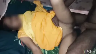 Gorgeous Desi Babe Showing Off Her Body And Getting Fucked