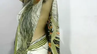 Indian Aunty Showing Off Curves And Playing With Herself