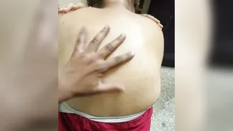 Married Aunty Moaning While Boyfriend Massages Her Naked Back