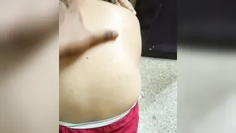 Married Aunty Moaning While Boyfriend Massages Her Naked Back