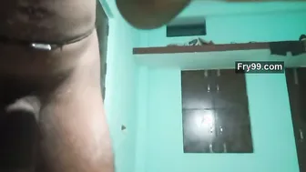 Fingering Aunty's Wet Pussy Until She Cums All Over My Hand