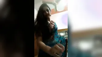 Slim Desi Aunty Riding Dick Like A Slut In Bedroom Session