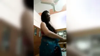 Slim Desi Aunty Riding Dick Like A Slut In Bedroom Session