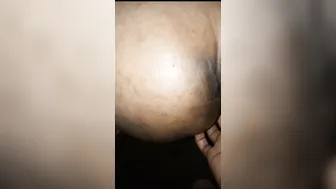 Married Aunty Bending Over Showing Off Her Sexy Thick Ass Cheeks