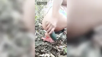 Village Aunty Masturbating Outdoors In Public Caught On Camera