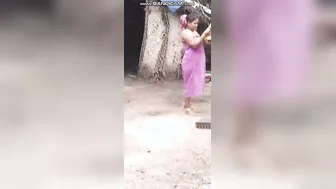 Secretly Recording Horny Aunty Bathing And Touching Herself