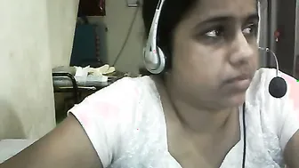 Desi Aunty Earning Cash Showing Her Body To Me On Webcam
