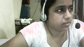 Desi Aunty Earning Cash Showing Her Body To Me On Webcam