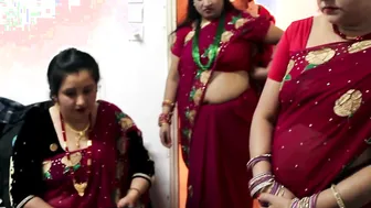 Nepali Aunty Flashing Massive Boobs And Sexy Navel Teasing