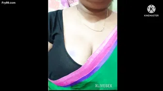 Sexy Married Woman Stripping Naked Showing Curves On Cam