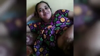 Cute Aunty Seducing Her Younger Man Fucking Him Passionately