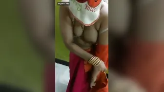 Desi Married Woman Exposing Her Big Natural Tits For Camera