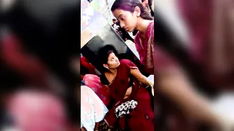 Naughty Aunty Teasing Her Navel At The Railway Platform
