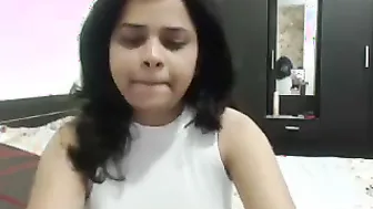 Slutty Wife Spreading Wide During Her Webcam Show