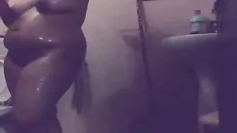 Thick Milf Bathing Naked Soaping Her Big Tits And Curves