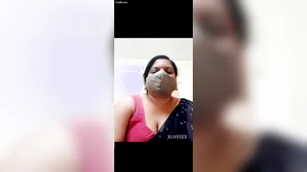 Indian Married Aunty Stripping Showing Her Body Hot Tease