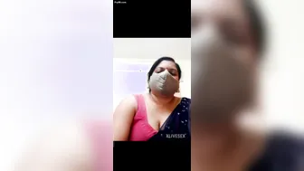 Indian Married Aunty Stripping Showing Her Body Hot Tease