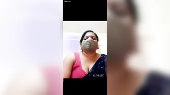 Indian Married Aunty Stripping Showing Her Body Hot Tease