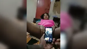 Desi Milf Exposing Her Wet Pussy Live On Webcam For Me