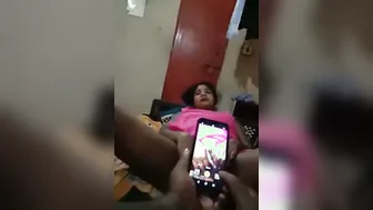 Desi Milf Exposing Her Wet Pussy Live On Webcam For Me