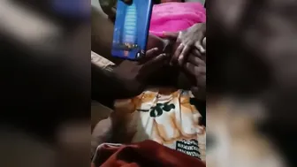 Desi Milf Exposing Her Wet Pussy Live On Webcam For Me