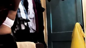 Neighbor Spying On Aunty Changing Catching Her Nude Body