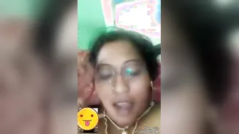 Married Aunty Flashing Big Boobs And Hairy Pussy On Video Call
