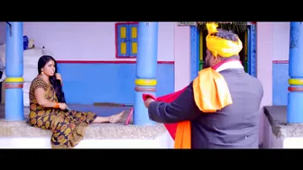 Dusky Village Aunty Seducing With Her Belly And Deep Navel