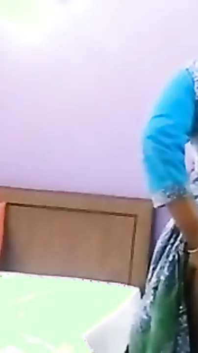 Mature Indian Wife Getting Pounded In Amateur Bedroom Session