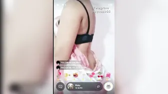 Sexy Babe Doing A Naughty Live Show Stripping Everything