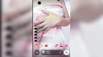 Sexy Babe Doing A Naughty Live Show Stripping Everything