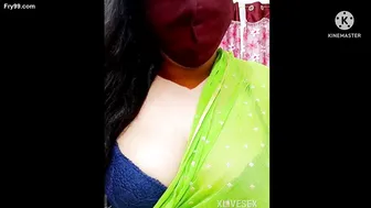 Married Aunty Showing Off Her Thick Curves For The Camera