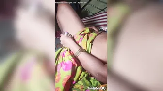 Tamil Aunty Spreading Legs Wide Getting Fucked Missionary