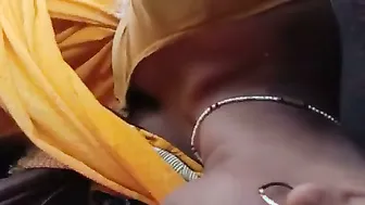 Desi Married Woman Exposing Her Tits In Auto Rickshaw Ride