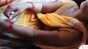 Desi Married Woman Exposing Her Tits In Auto Rickshaw Ride
