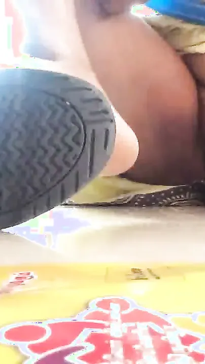 Tamil Milf Shoving Water Hose Deep Inside Her Wet Pussy