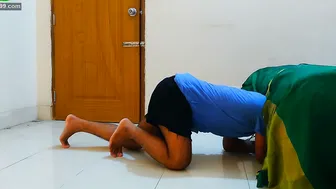 Thicc Aunty Riding Stuck Electrician Until He Fills Her Up