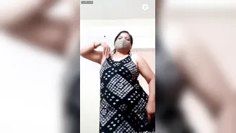 Desi Aunty Dancing Naked And Shaking Her Assets For The Cam