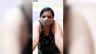 Desi Aunty Dancing Naked And Shaking Her Assets For The Cam