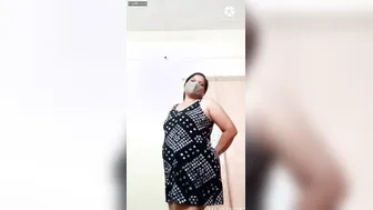 Desi Aunty Dancing Naked And Shaking Her Assets For The Cam