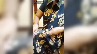Tamil Aunty With Massive Boobs Changing Clothes Spy Cam Video