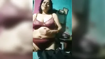 Curvy Aunty Dancing Naked Shaking Her Huge Tits And Ass For Me