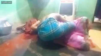 Desi Village Aunty Spreading Legs Wide Getting Fucked Outside