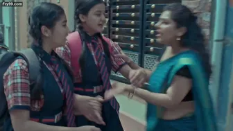 Chubby Aunty Teasing With Her Sexy Navel In Tight Saree