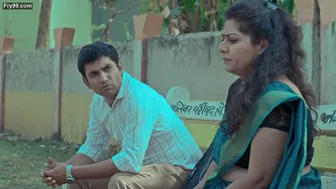 Chubby Aunty Teasing With Her Sexy Navel In Tight Saree