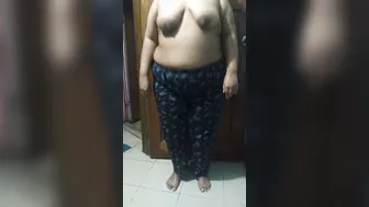 Busty Aunty Bouncing Her Huge Tits While Working Out At Home