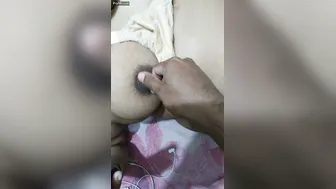 Desi Milf Exposing Her Puffy Nipples For The Camera