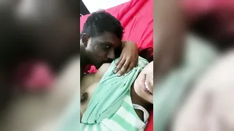 Desi Aunty Bathing Naked Showing Everything She Has To Offer