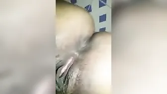 Chubby Desi Aunty Stripping And Bathing Completely Naked