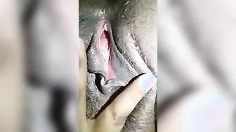 Chubby Desi Aunty Stripping And Bathing Completely Naked